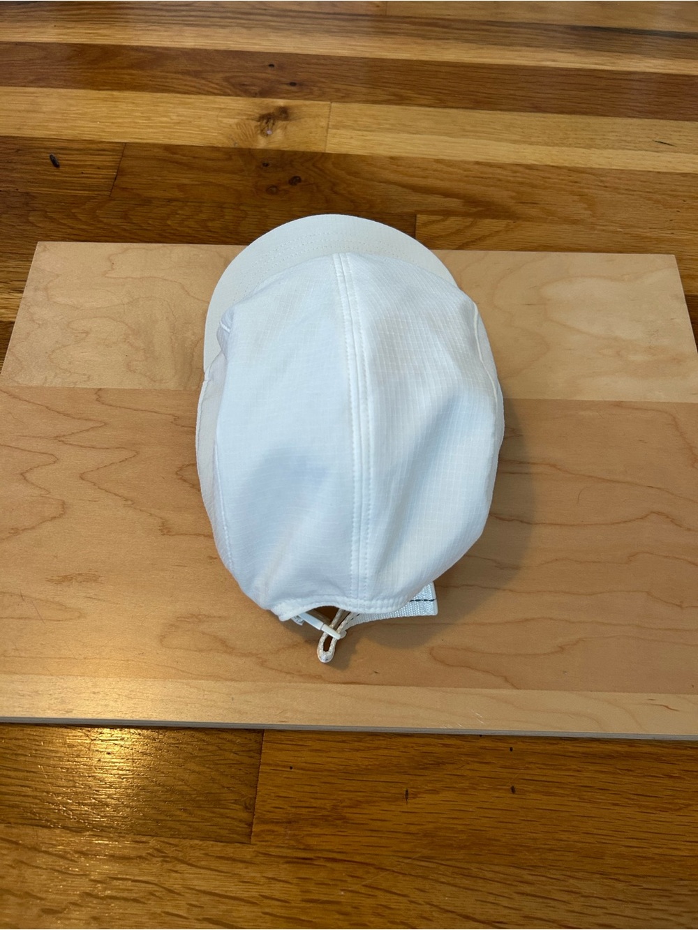lululemon athletica White Performance Running Cap - Picture 3 of 6